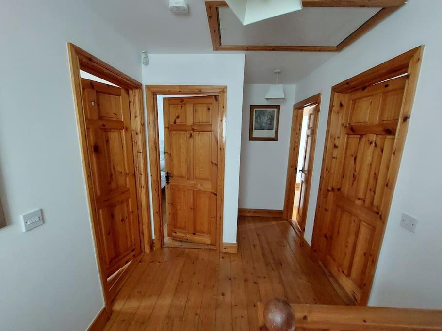 3 Bed Semi-Detached House In A Quite Estate Villa Bruff Dış mekan fotoğraf